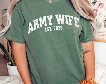 Custom Army Wife Shirts,Personalized Proud Military Wife Girlfriend Sweatshirts,Army Wife Family T-Shirt,Veteran Wife Gift,Army Mama Shirt