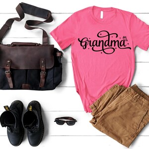 Grandma T-Shirt, Personalized Grandma Est Shirt, Pregnancy Announcement, Gift for Grandma, Gift For New Year, Gandma Tee