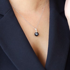 black pearl pendant necklace, mothers day gift, silver necklace,  gift for her, gift for mom, tahitian pearl necklace,elegant bridal jewelry