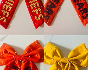 Large Team Hair Bow Football Game / Chiefs Vikings Packers Bears Broncos Hawkeyes Huskers Fever Game Day Tailgate Hair Accessories