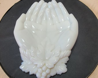 Vintage Westmoreland Milk Glass Double Hand Mint Dish " Queen Victoria’s Hands ", 1940's, Excellent condition