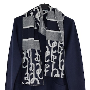 Ladies Italian Lagenlook Soft Knitted Jumper and Matching Printed Scarf Set.