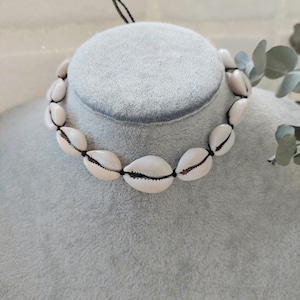 Cowrie Shell Necklace, Boho Summer Beach Jewelry, Boho Chic, Natural Shell Necklace, Cowrie Choker