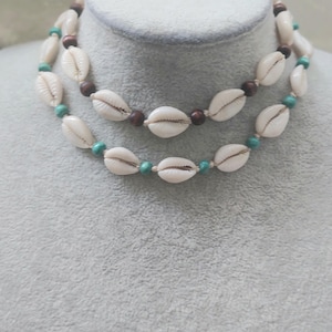 Cowrie Shell Choker, Boho Summer Beach Jewelry, Boho Chic, Natural Shell Necklace, Cowrie Necklace,Hemp Shell Choker