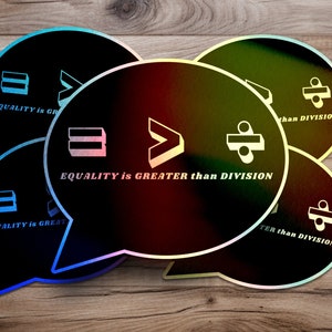Sticker égalité LGBTQ, décoration du mois de la fierté, l'égalité est plus grande que la division, soutien LGBTQ, citation inspirante, message positif