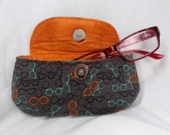 Padded eyeglasses case