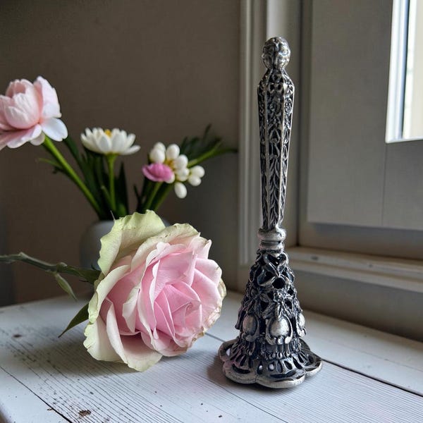 Vintage Pewter Tussie-Mussie Posy Holder/Bridal Bouquet/Nosegay  6 1/2" Tall