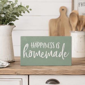 Geluk is zelfgemaakt – Landelijke keukendecoratie – Houten plankdecoratie – Klein keukenbordje – Handgemaakt housewarmingcadeau – Landelijke woonaccessoire