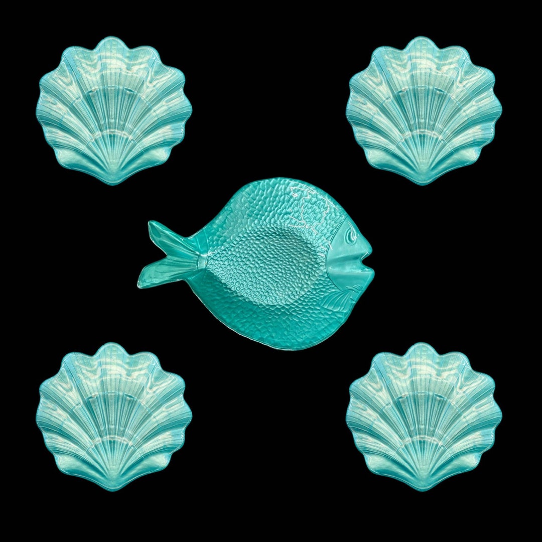 Photo inspiration: Gallery Detail: Princess House Teal Blue Glass Fish Serving Bowl 4 Shell