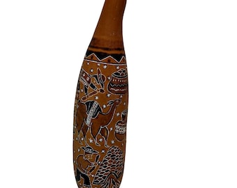 Handcarved Peruvian Decorated Gourd Rain Stick Shaker Percussion 17.5" Village Hut Llama