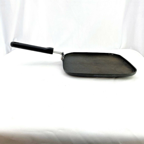 Calphalon Griddle Ribbed Frying Pan Nonstick 11 Square 