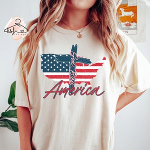 T-shirt Comfort Colors® God Bless America, chemise croix, chemise chrétienne américaine, cadeau de l'Amérique, chemise carte des États-Unis, cadeau religieux 4 juillet