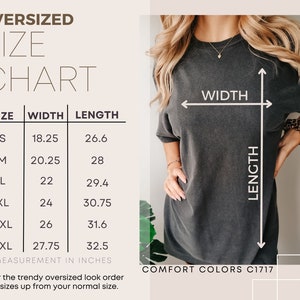 May include: Size chart for oversized t-shirts, with measurements in inches. The chart includes sizes S to 3XL, with width and length dimensions. A person is wearing a dark gray t-shirt, with arrows indicating width and length.
