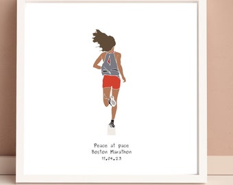 Puede incluir: Una impresión enmarcada en blanco con un dibujo lineal de una mujer corriendo. El texto "Peace at pace Boston Marathon 17.04.23" está debajo de la imagen.