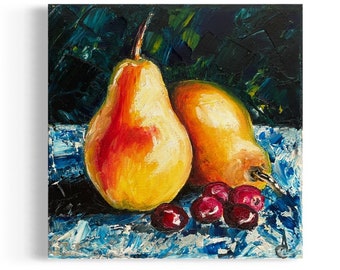 Original oil painting of a pear on canvas, 20 cm