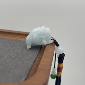 100% natürliche Jadeit Jade hellgrün Geldkröte, Jin Chan, Glückskröte, Geldfrosch, hängende Verzierung, Schlüsselkette, hängender Geldbeutelcharme