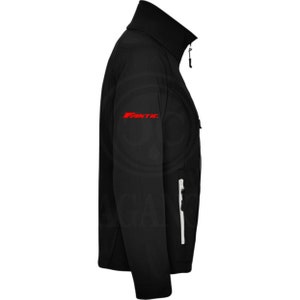 Veste coupe-vent softshell Fant, avec logos moteurs pour les motards. Personnalisé avec du vinyle textile de 1ère qualité. image 8