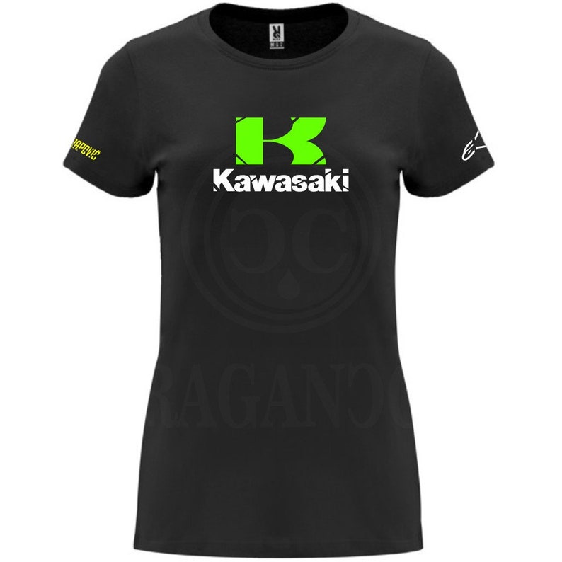 T-shirt noir Kawasa, pour homme ou femme, avec logos personnalisés du monde automobile. Prénom personnalisé au dos au choix. image 6
