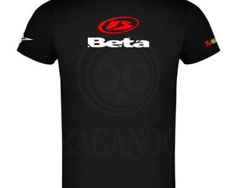 T-shirt Be noir, pour homme ou femme, avec des logos du monde automobile. Nom personnalisé sur l'épaule au choix.