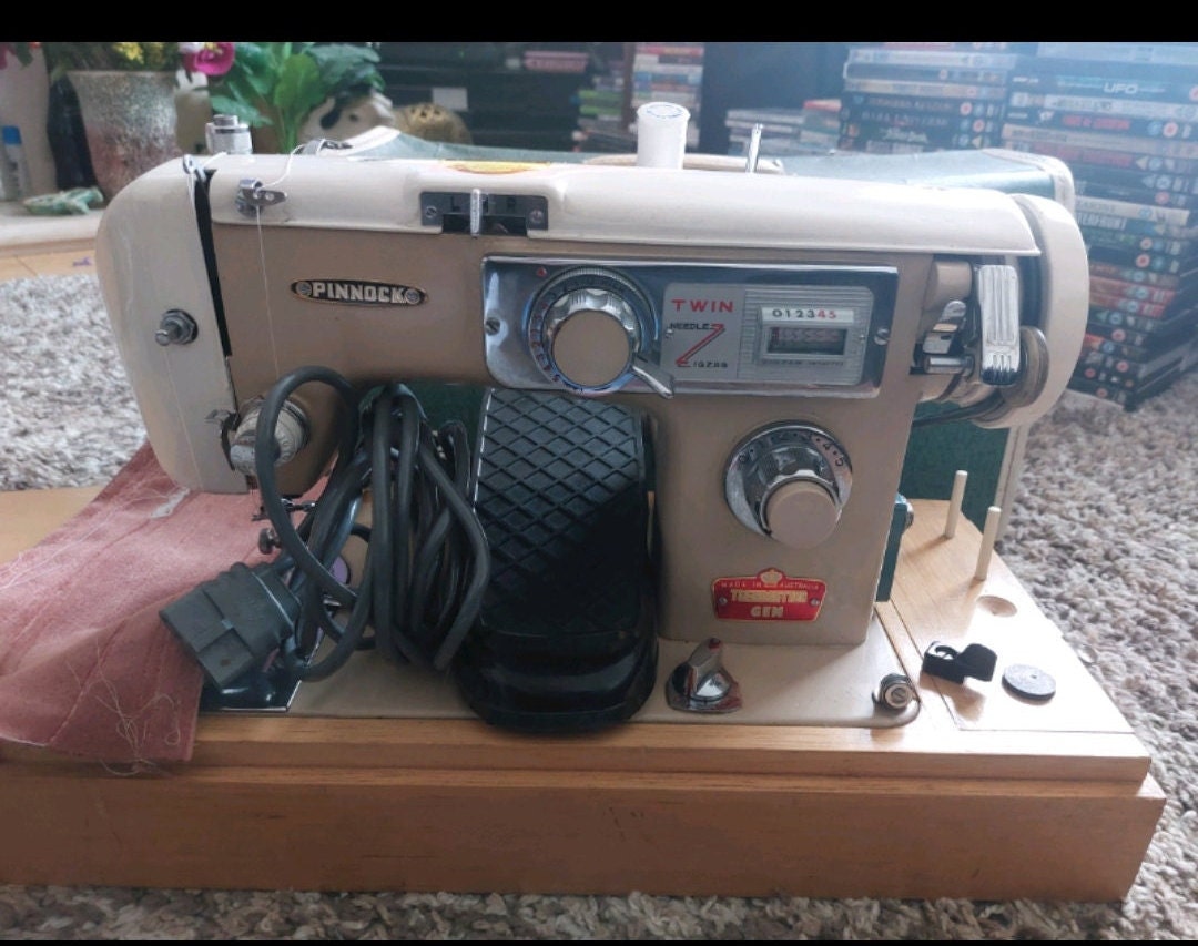 Pinnock Trendsetter Gem Vintage Sewing Machine Etsy