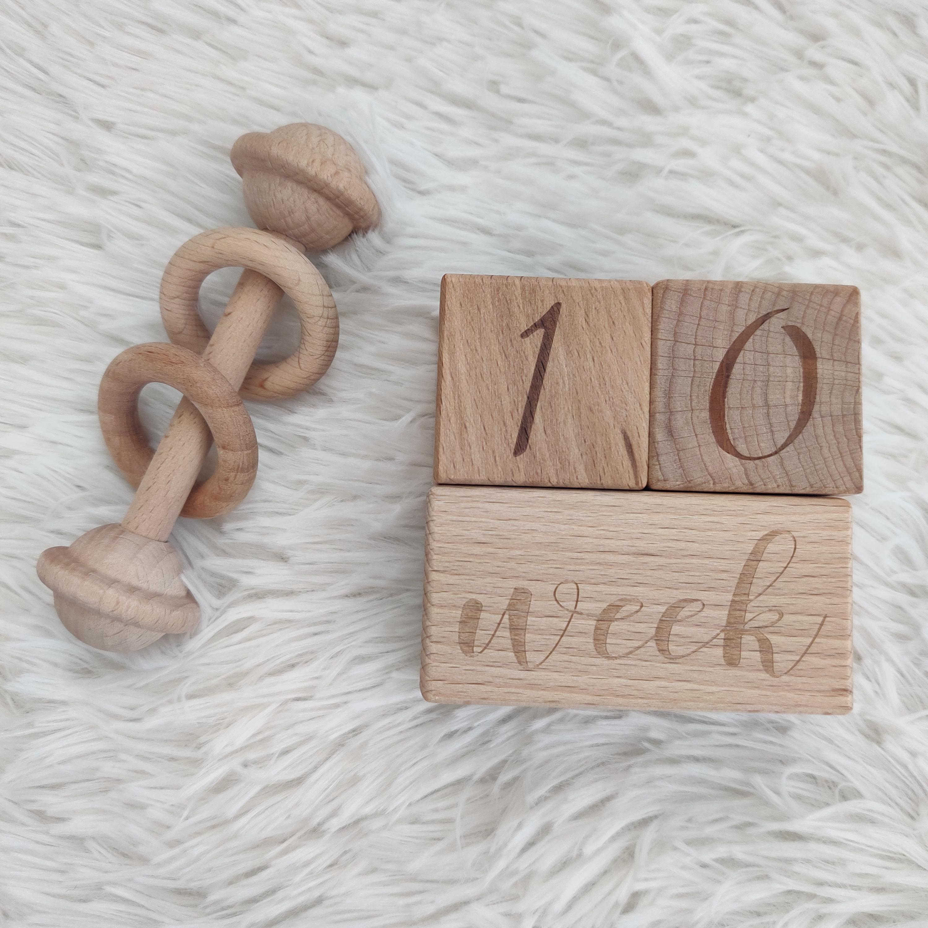 Wooden Baby Milestone Block & Wooden Rattle, Weeks, Months, Years Photo Prop, Beech Wood Keepsake, Neutral Baby Shower Gift, Newborn