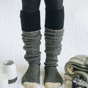 Women&#39;s Knitted Lounge Socks/ Knee High Socks