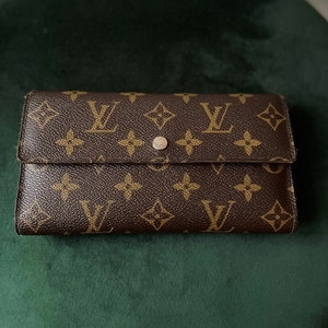 Louis Vuitton Classic Monogram Canvas 3 Ring Binder.  Luxury