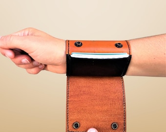 Personalized Monogram - Wrist Card Holder Handmade Leather Cuff Wallet, Wearable Wallet, Wrist Cuff Sheath Groomsman Gift