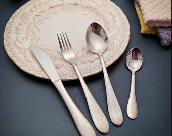 Flatware Set - service for 6 silverware made (24 Piece Set)
