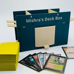 Mishra's Deck Box: Green & White (2025 Version)