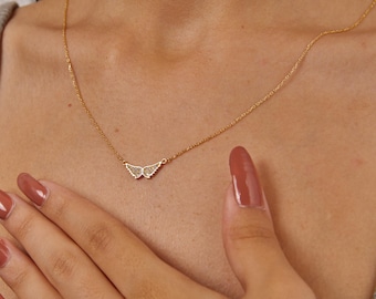 Halsband med guldängelvingar, fint hänge med ängelvingar, minimalistiskt skyddsängelhalsband, fint guldhalsband för kvinnor, present till henne