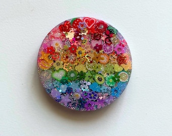 Rainbow Sparkle Resin Phone Grip: Y2K Kawaii Accessory - Glitter Phone Stand