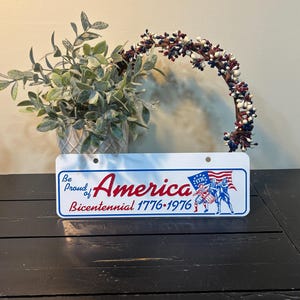 Vintage Patriotic American Bicentennial 1776-1976 Decorative Metal License Plate Topper, Auto Accessories, USA Commemorative Collectible