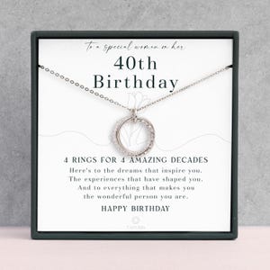 40° compleanno per lei/Regalo per il 40° compleanno per figlia, nipote, fidanzata, ragazza/Anelli interbloccati/Collana a 4 anelli con 4 decadi