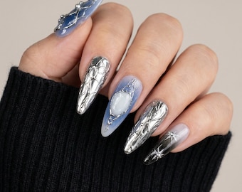 Unghie finte Y2K, galassia cyberpunk blu intenso, punte in gel di mandorla, manicure riutilizzabile