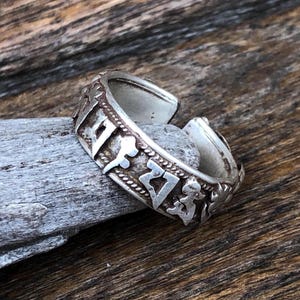 Om Mani Mantra Silver Ring