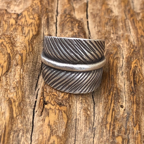 Etched Hilltribe Silver Leaf Ring - image 6