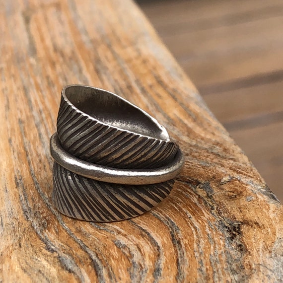 Etched Hilltribe Silver Leaf Ring - image 3