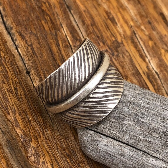 Etched Hilltribe Silver Leaf Ring - image 5