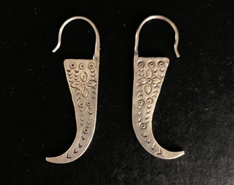 Etched Hilltribe Silver Earrings