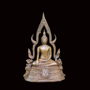 プラ チンナラート仏陀坐像