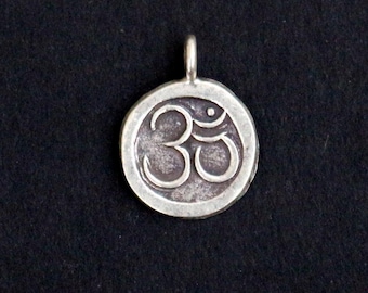 Silber Om Anhänger
