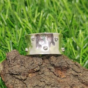 Hammered Sterling Silver Band Ring: Vintage Artisan Design