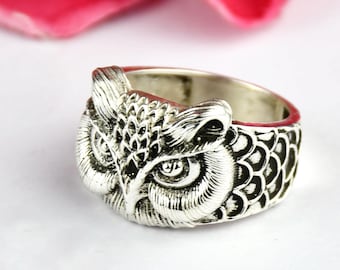 Sterling Silver Owl Ring: Silvery Boho Statement Jewelry