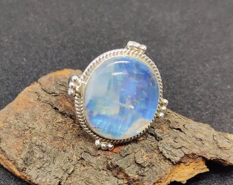 Silver Sterling Moonstone Cut Rings at ₹ 850/piece | Sterling Silver Rings in New Delhi | ID