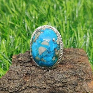 Handmade Sterling Silver Turquoise Ring: Oval Cabochon, Bohemian Style