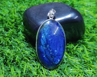 Labradorite Pendant: Oval Gemstone, 925 Sterling Silver, Boho Fire Pendant