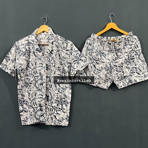 Floral Print Cotton Pajama Set: Handmade Two-Piece Nightwear
