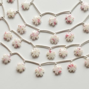10 stycken snidade släta körsbärsblomspärlor av cinnober, naturlig ädelsten | 10x10x4 MM | Cinnober för smyckestillverkning