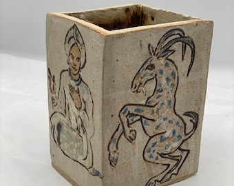 Folk Art Pottery Vase, Rustic Ibex Utensil Holder (15x11x10cm)